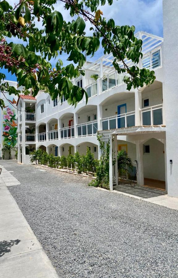 Maho Beach House - Spacious 1 Bedroom Suite エクステリア 写真